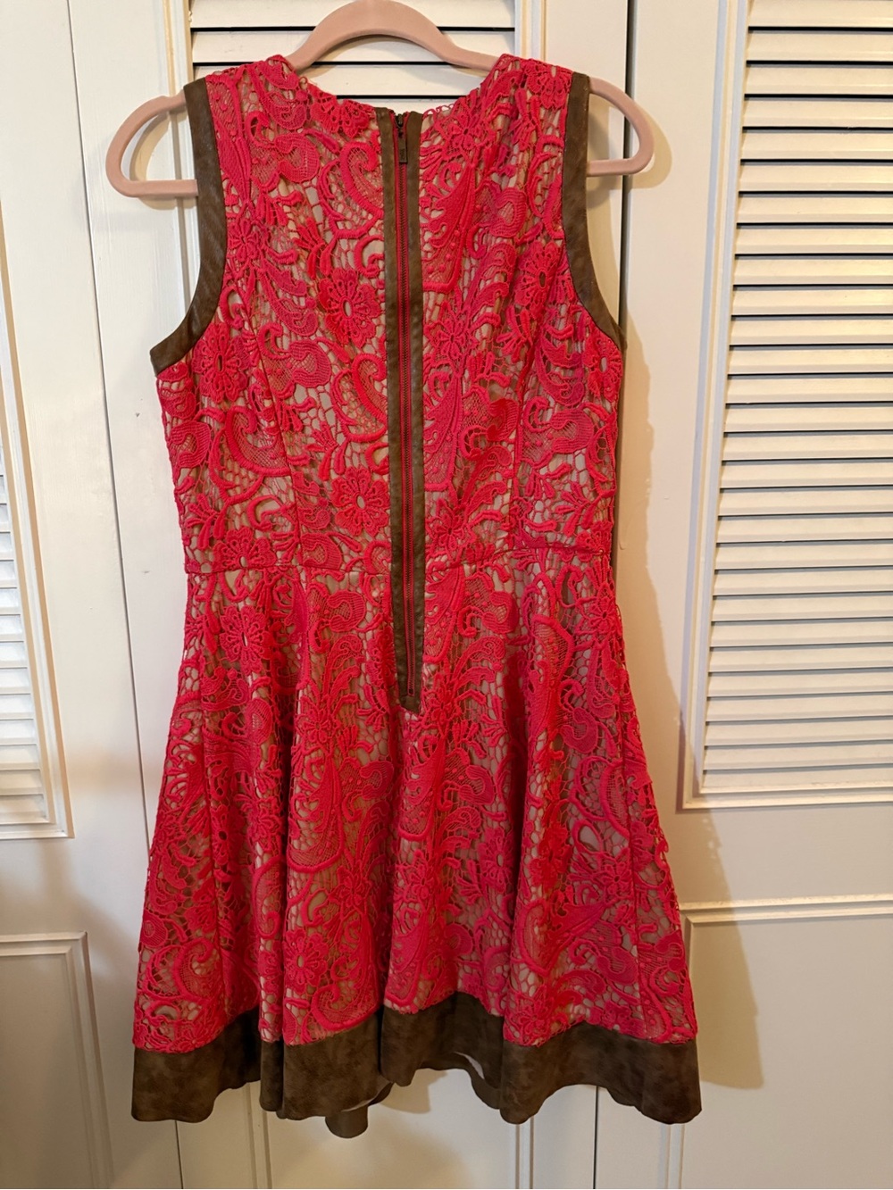 Jessica Simpson  Lace Fit-and-Flare Dress with Brown Trim - Picture 3 of 3